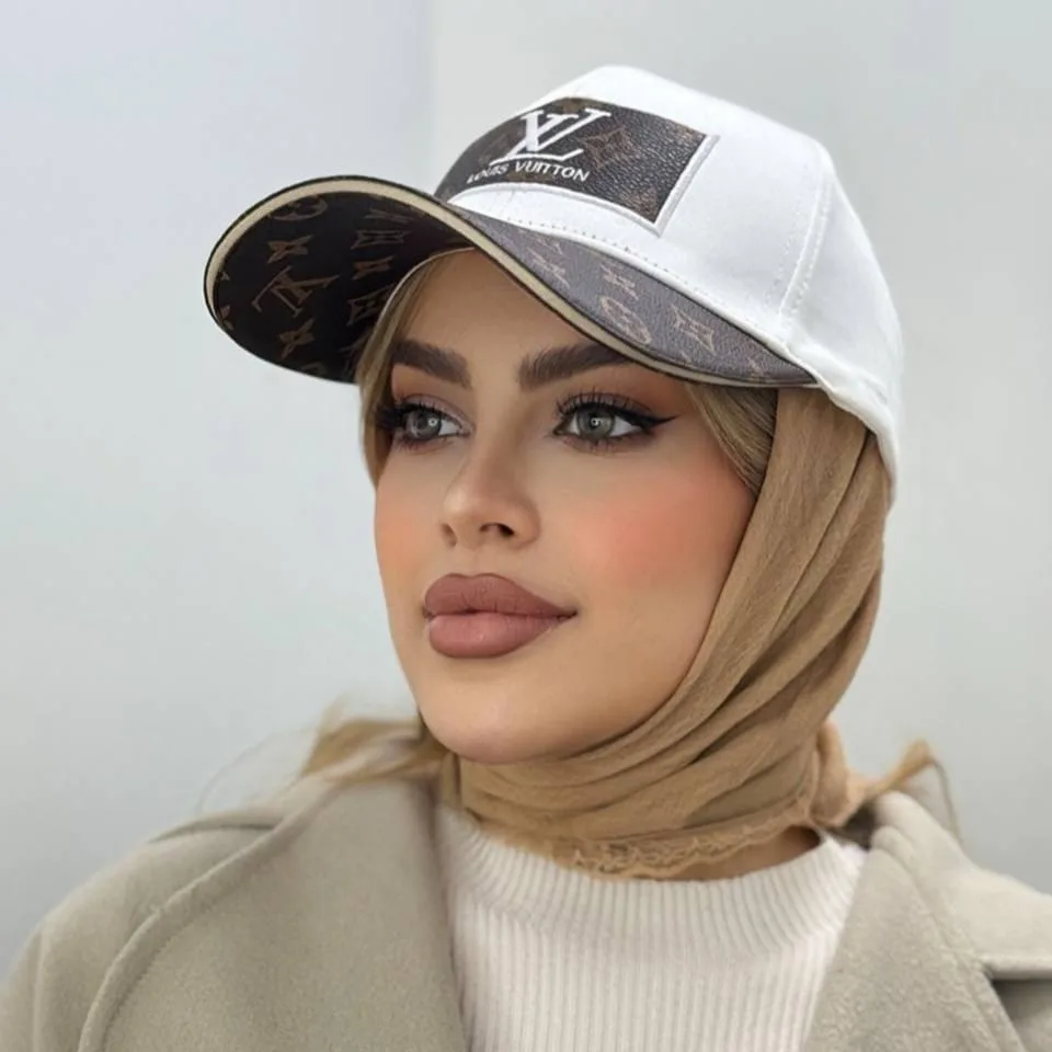 IMG_20250303_213126 کلاه بیسبالی وارداتی lv کتان با نقاب چرم