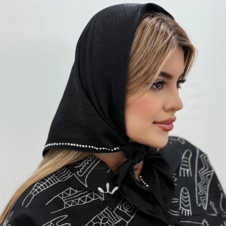 اسکارف ابروبادی حاشیه نگینی مشکی