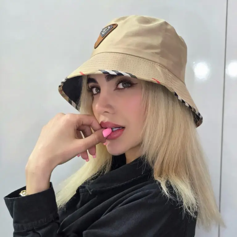 کلاه باکت پرادا مثلث