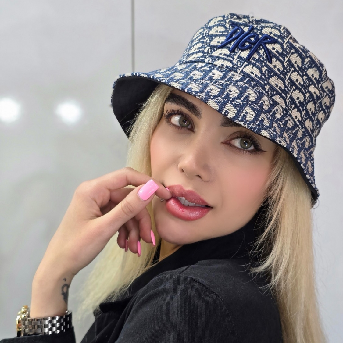 IMG_20260512_100808 قیمت کلاه باکت دو رو dior