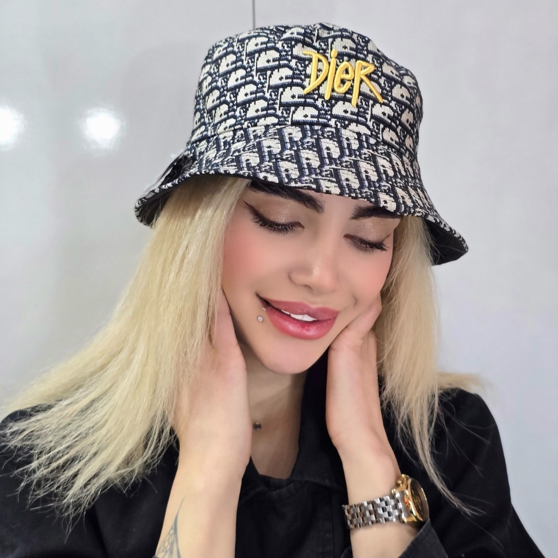 IMG_20260512_100831 کلاه باکت دو رو dior