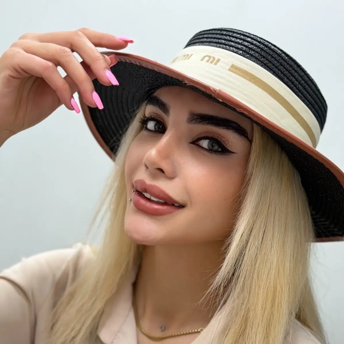 IMG_20260517_211818 قیمت کلاه فدورا ساحلی میو میو