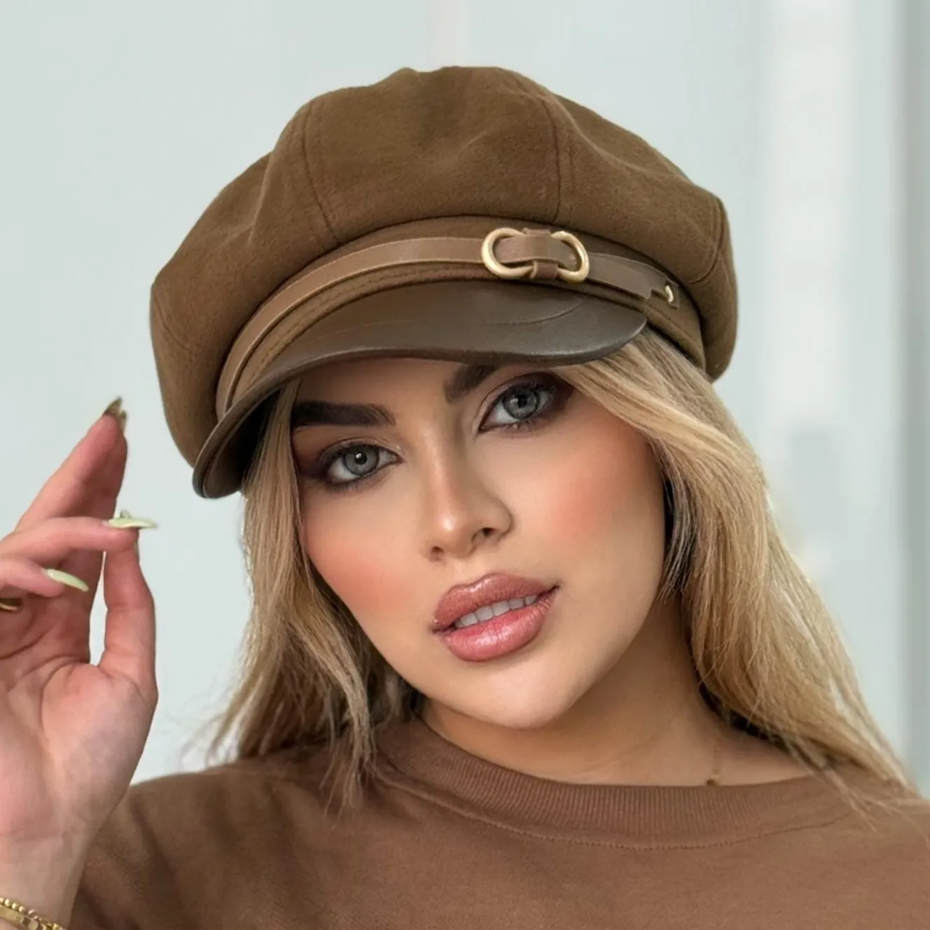 کلاه 8ترک وارداتی سگک دار قهوه ای کلاه 8ترک وارداتی سگک دار قهوه ای